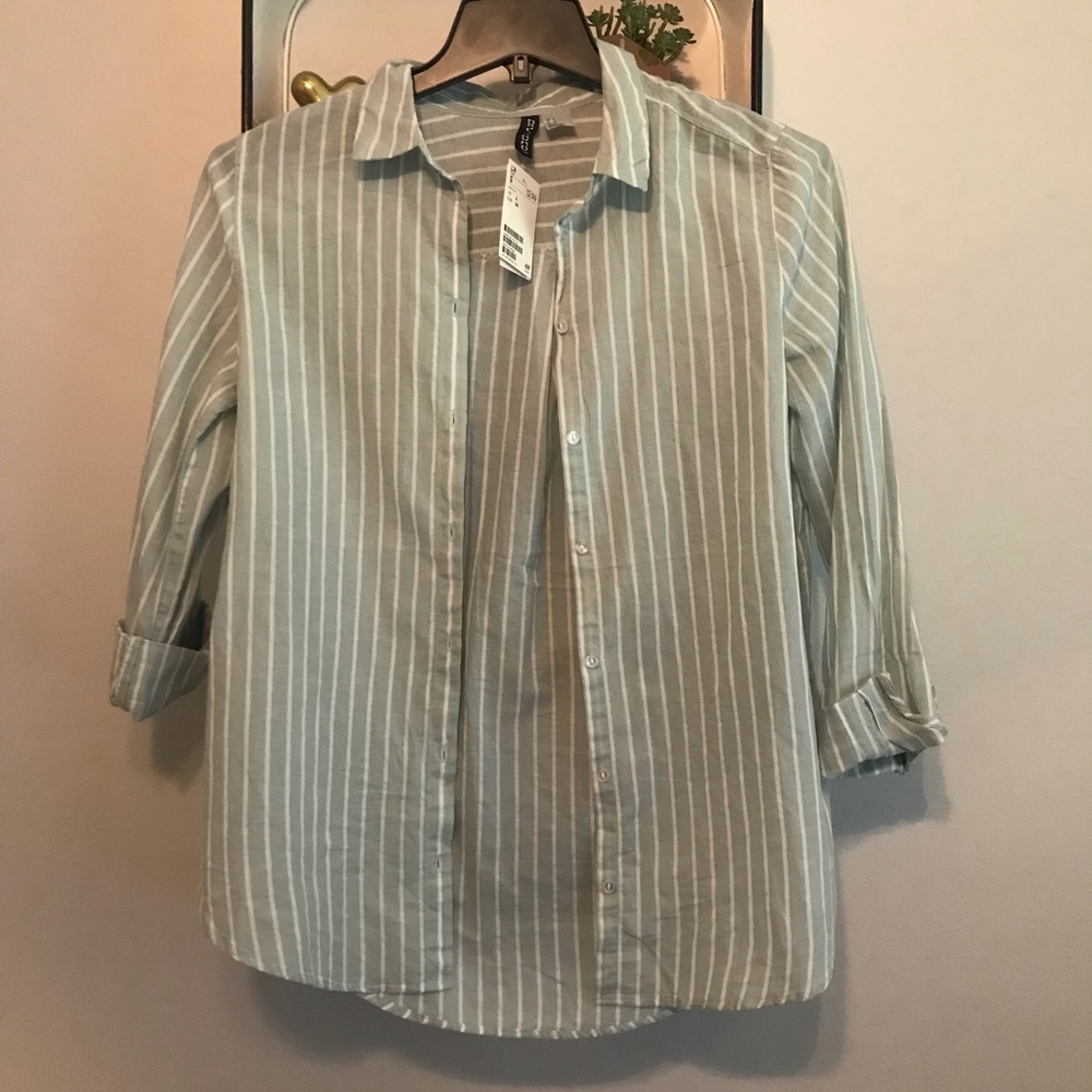 NWT H&M Button Down Top